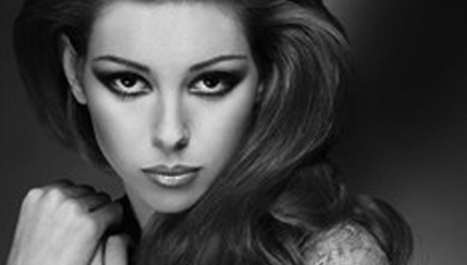 Micro Ring HAIR EXTENSIONS MODEL